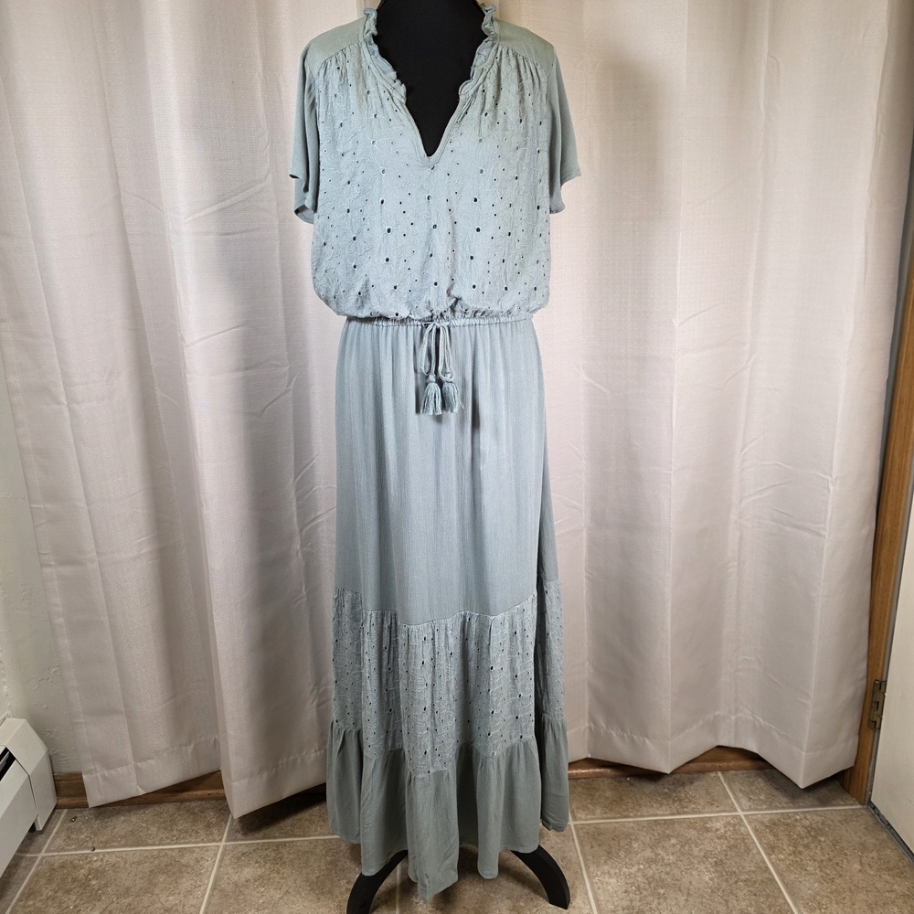 Sonoma Boho Maxi Dress Sage Green Eyelet Embroidered Medium